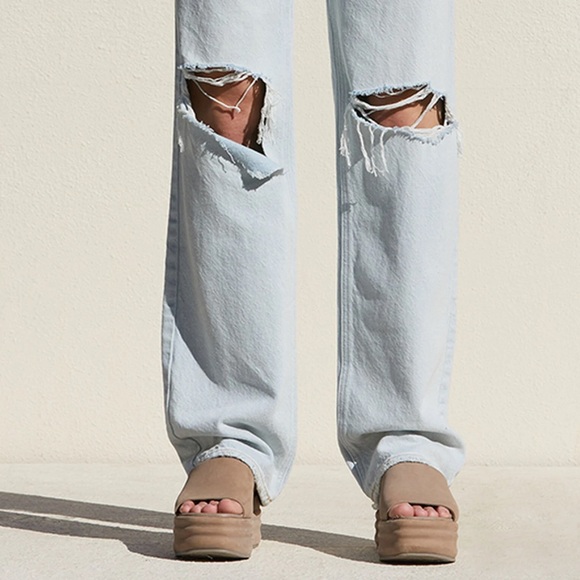 PacSun Light Indigo Ripped '90s Boyfriend Jeans - Picture 4 of 10